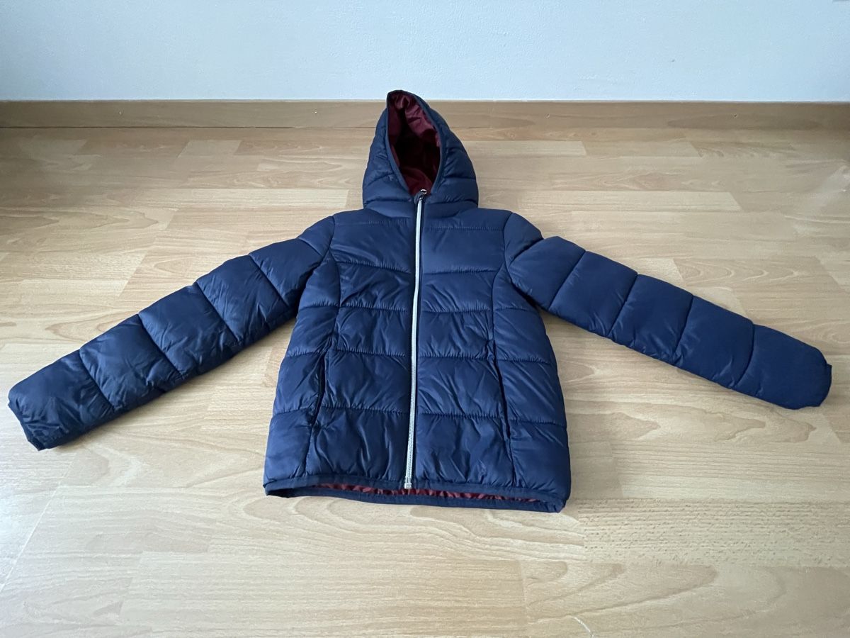 Giacche & Cappotti: Mädchen Light weight Jacke – Usato da Chur venduto da Tsambiko