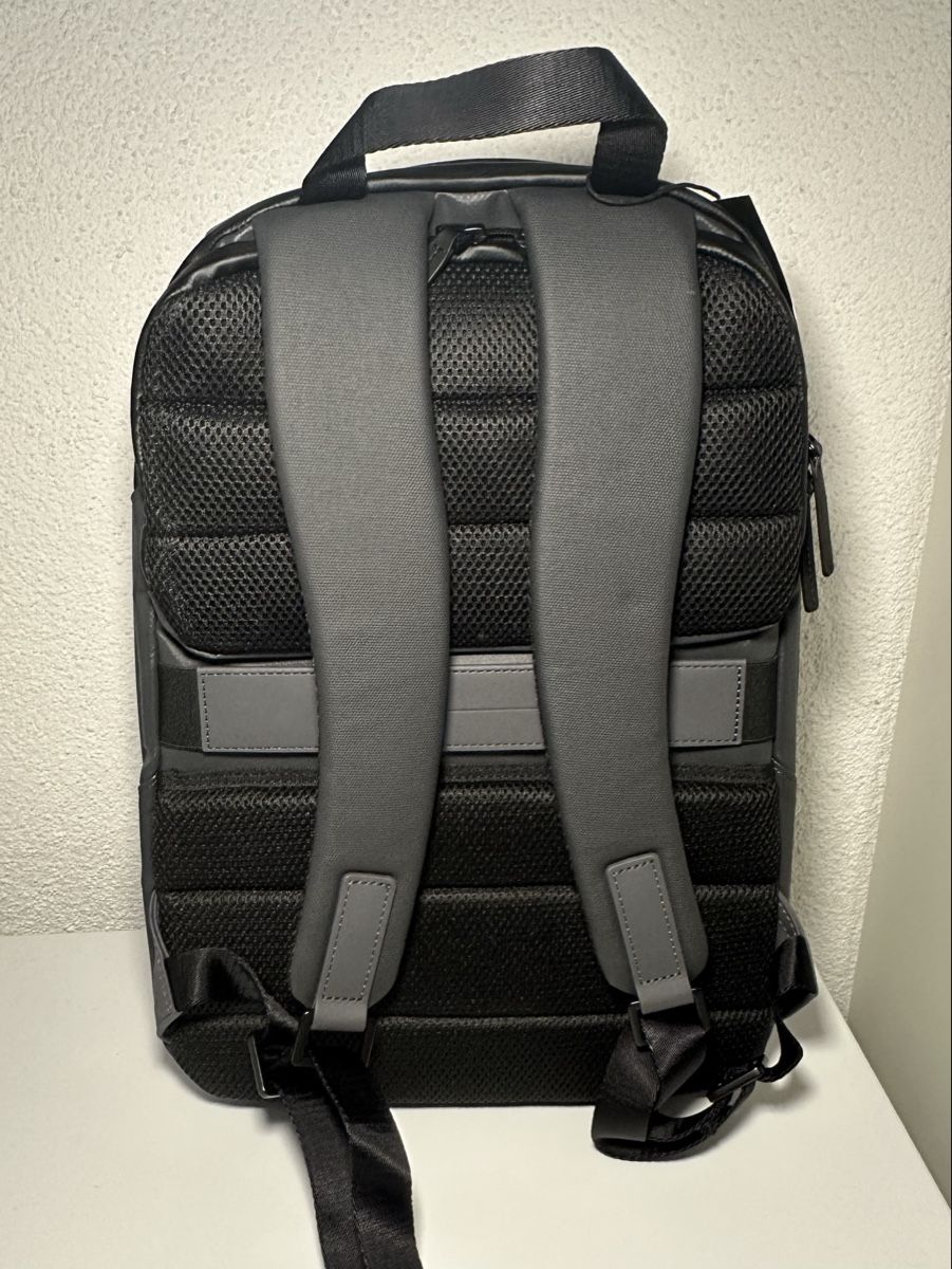 Mercedes-Benz Zaini: (NEU) Mercedes Benz - Horizon Studios Backpack – Nuovo e nell'imballaggio originale da Lutzenberg venduto da CS65 2