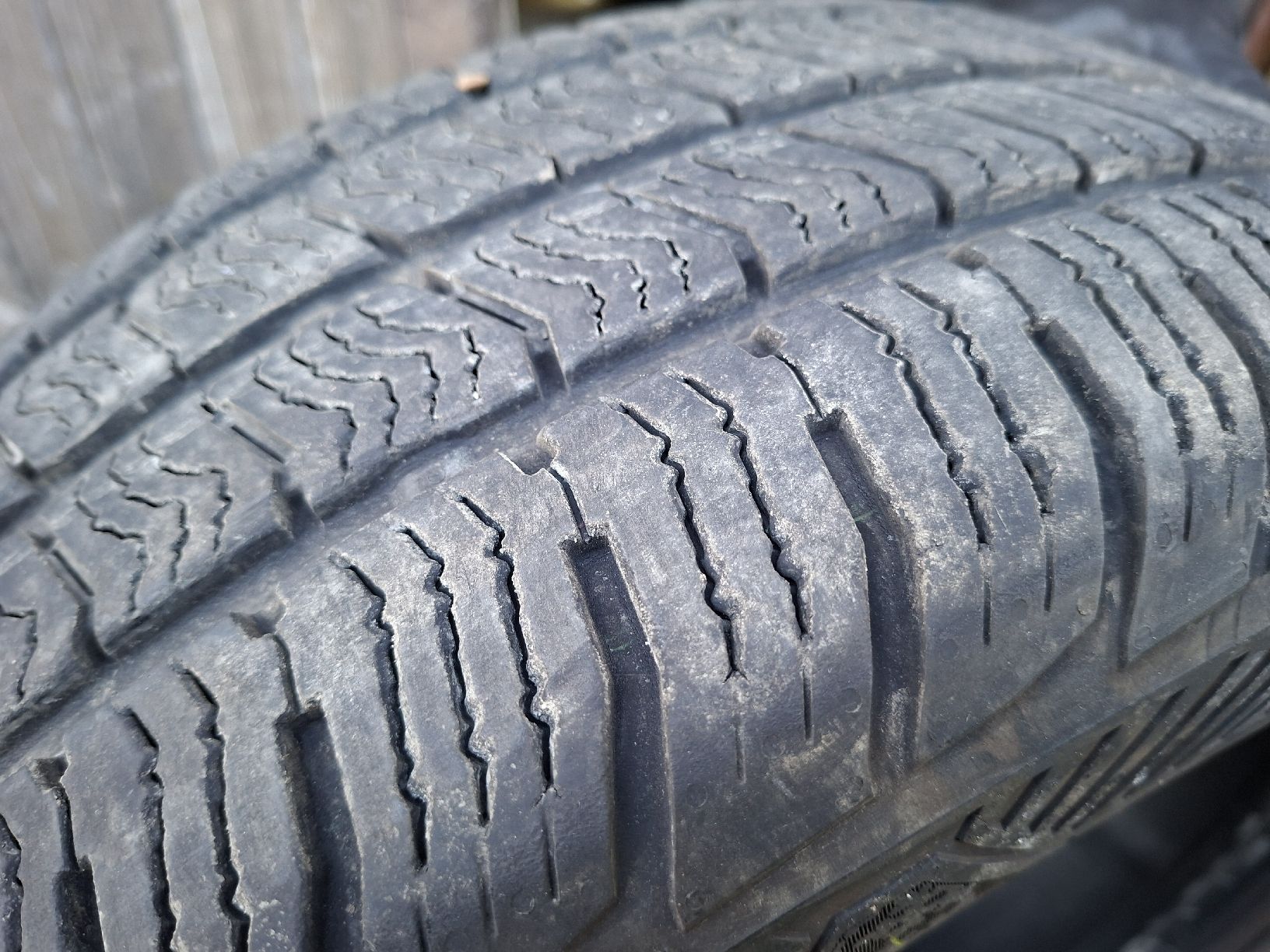 Tutti pezzi di ricambio auto: Winter Pneus 2Stk. – Usato da Horgen venduto da ratNski 3