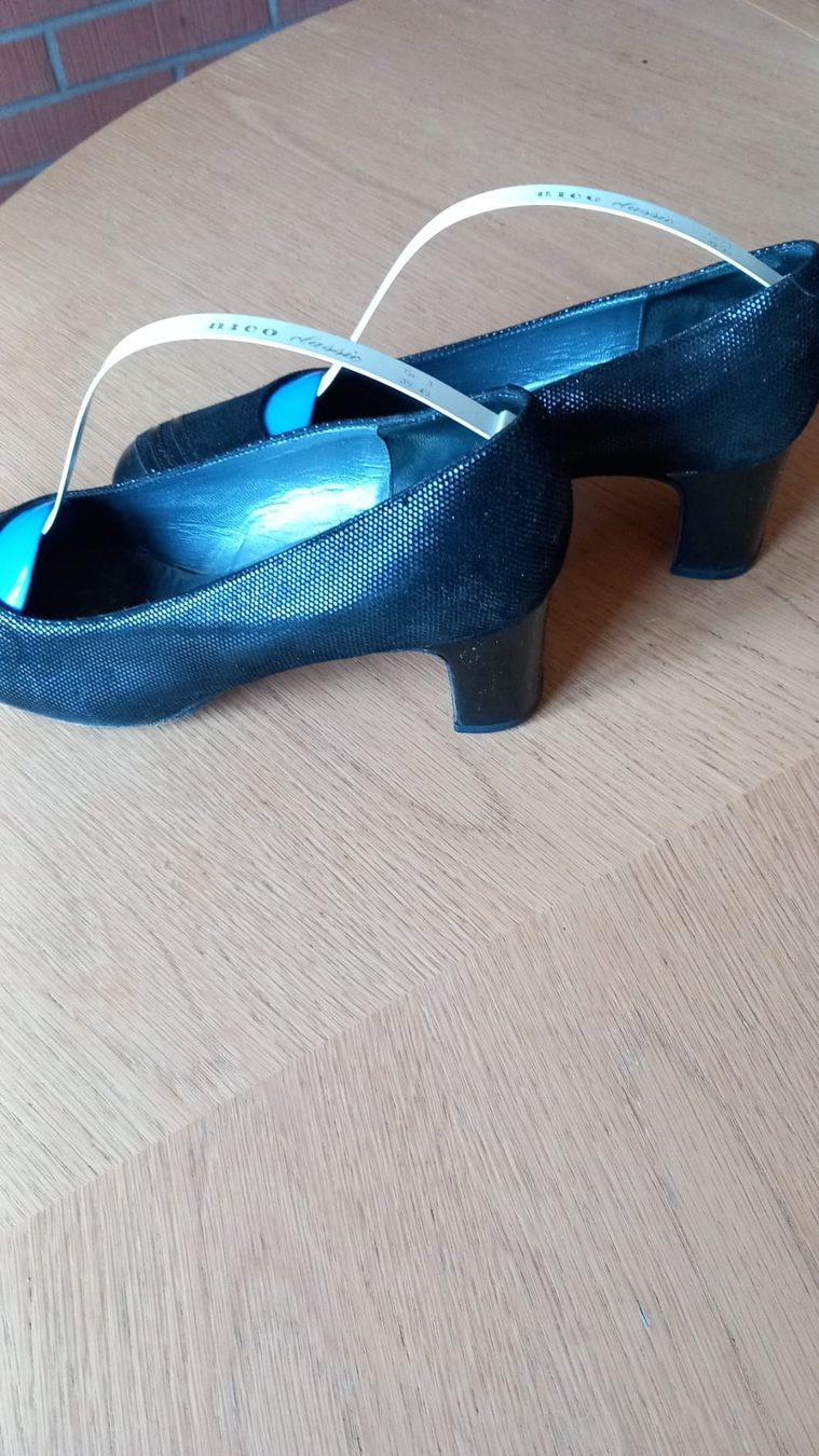Scarpe da donna: Damenschuh – Usato da Aristau venduto da inf_rl29 1