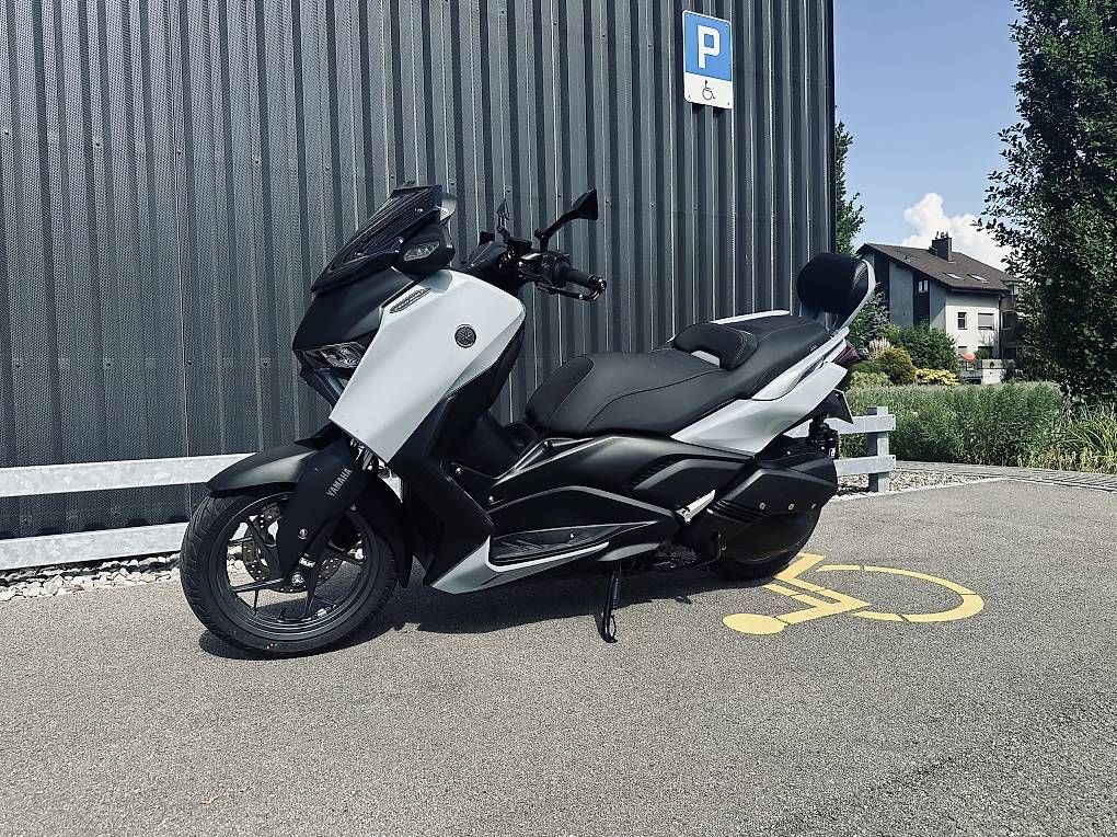 Scooters: Yamaha XMAX Techmax Plus – Gebraucht aus Schwarzenburg von HalloHallo25 2