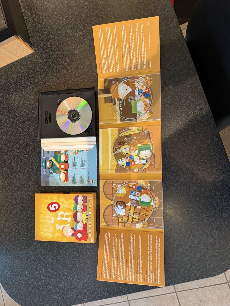 Tutti i DVDs: South Park DVDs – Usato da Oberwil BL venduto da LiviaS01 1