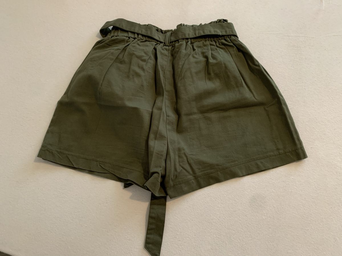 Pantaloni: Kurze Hose Damen XS – Usato da Urdorf venduto da lil_bw7r 2