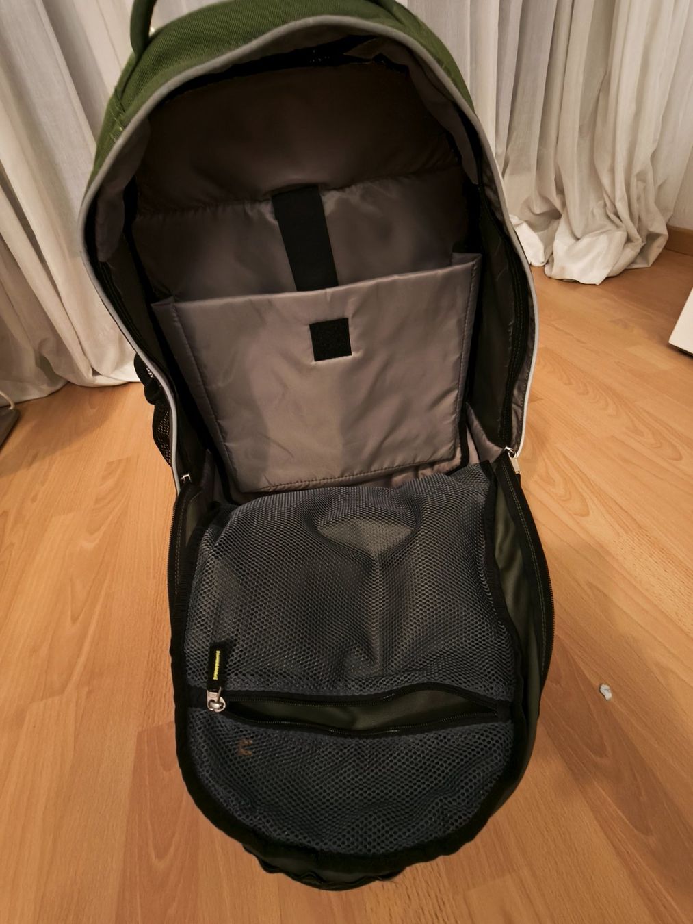 Deuter Rucksäcke: Rucksack mit Rollen – Gebraucht aus Bassersdorf von gal_b5f5 7
