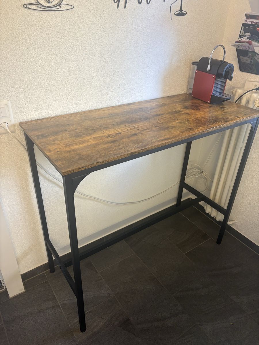 Tables: Bartisch mit 2 Hocker – D'occasion à Winterthur par ana_ds2c 2
