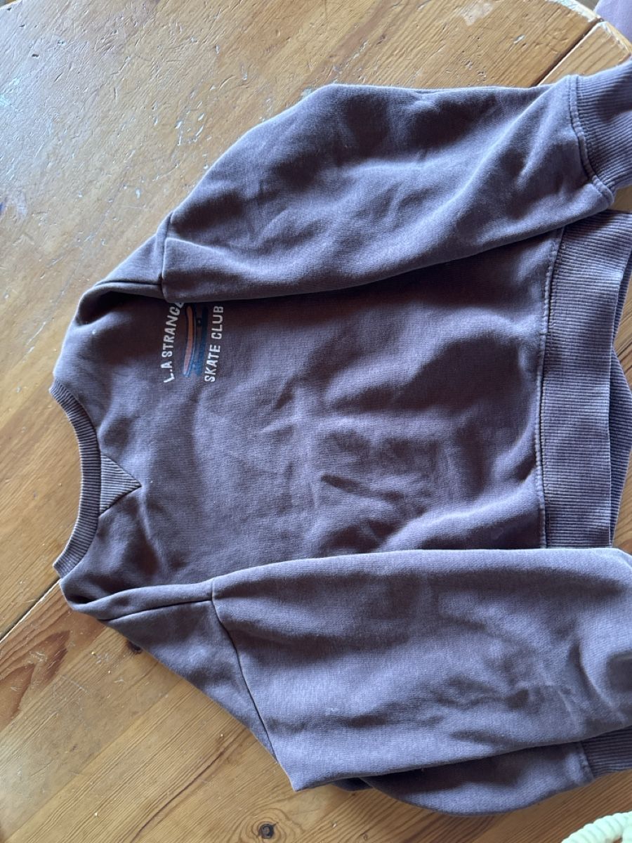 Pullover & Sweatshirts: Pulli lässig vertbaudet, skateclub, Grösse 110 – Gebraucht aus Fehraltorf von bes_x99s 1