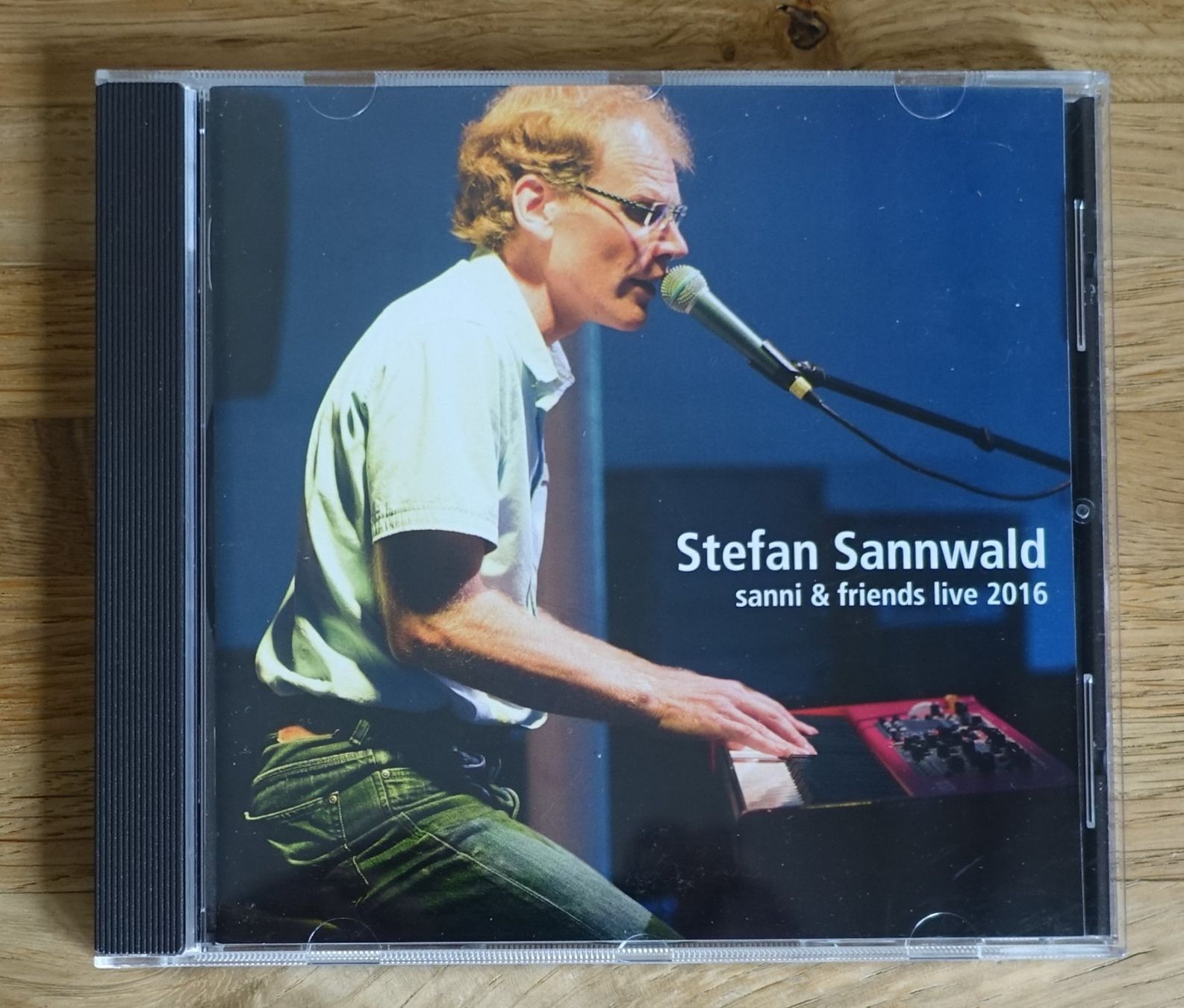 CD: Stefan Sannwald - Sanni & Friends - Live 2016 - D10 – Usato da Sessa venduto da discoverymedia