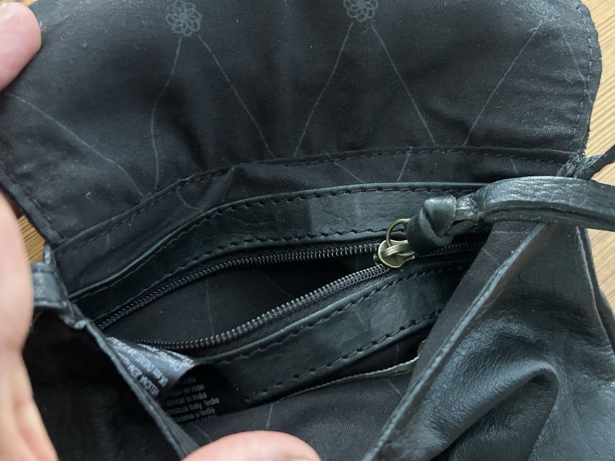 Pieces Sacs femmes: Petit sac en cuir – Neuf (Voir description) à Neuchâtel par Yaya2020 3