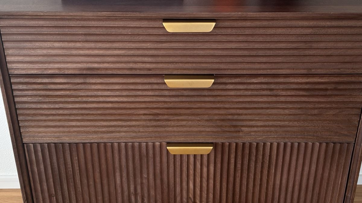 Kommoden: Kommode aus dunklem Mangoholz – Gebraucht aus Basel von yannis_s 3