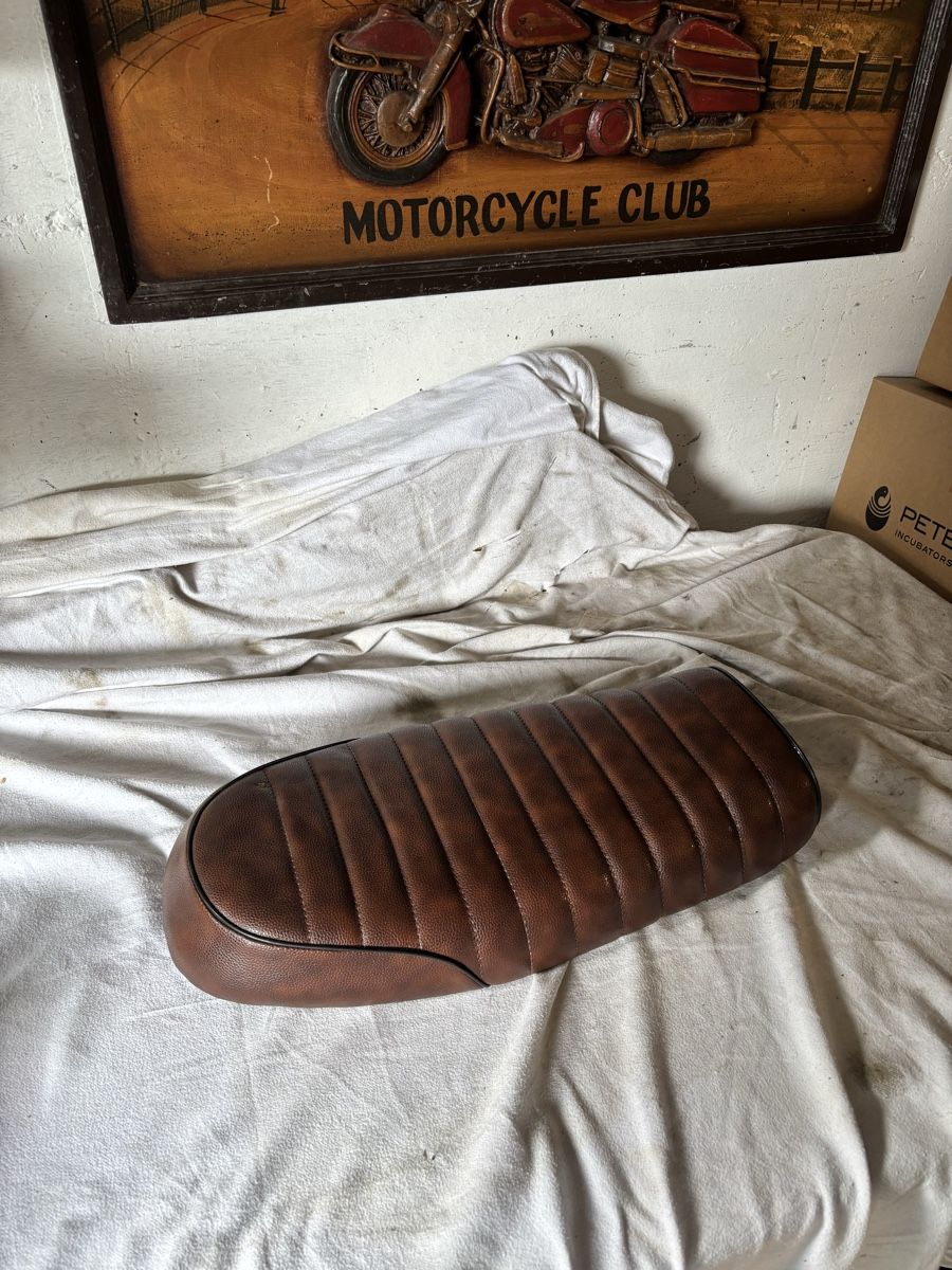 Toutes les pièces détachées moto: Sattel – D'occasion à Schötz par Harley35