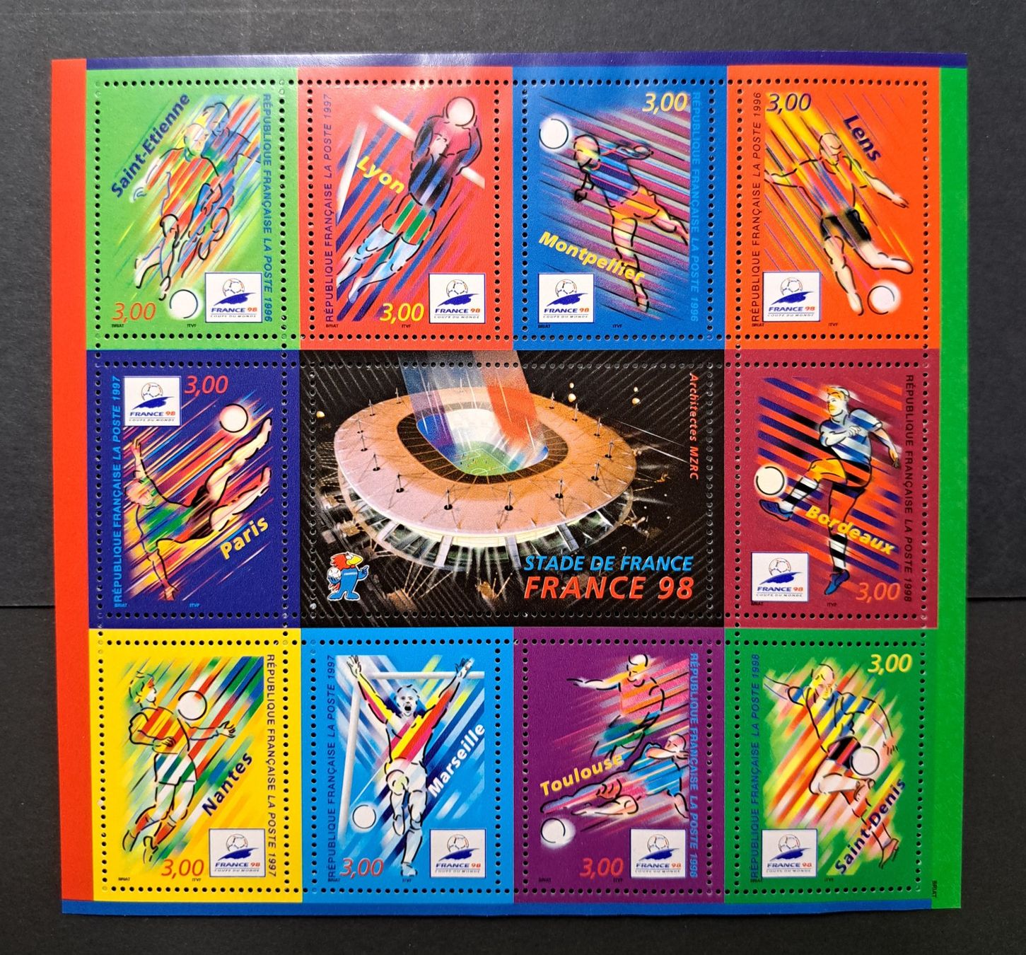 Tutti i francobolli: Block Coupe de Monde 1998, Frankreich – Nuovo e nell'imballaggio originale da Unterägeri venduto da PhilatelieStudiger