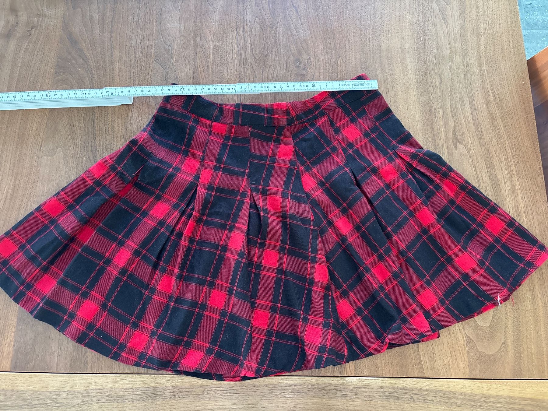 H&M Gonne: Mini Jupe karriert von H&M Grösse 38 – Usato da Schwyz venduto da Trofana