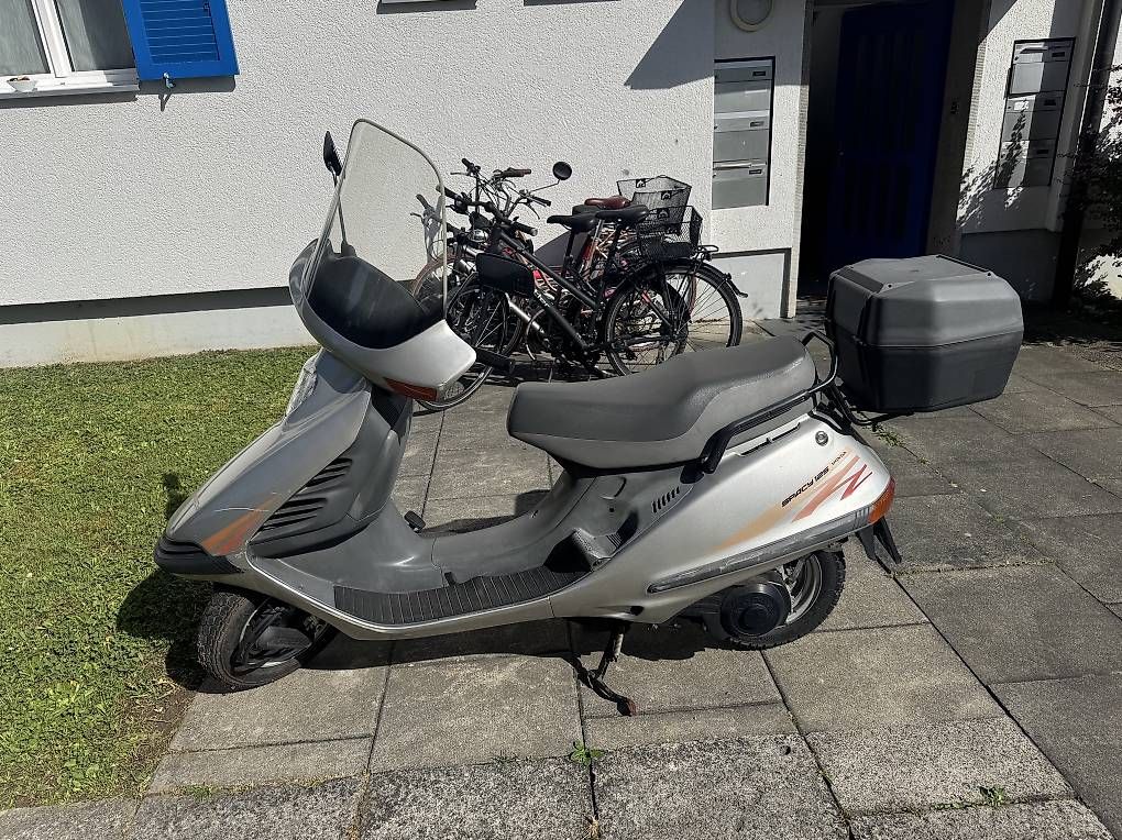 Honda Scooter: Honda Spacy 125cc – Usato da Winterthur venduto da Benutzername08