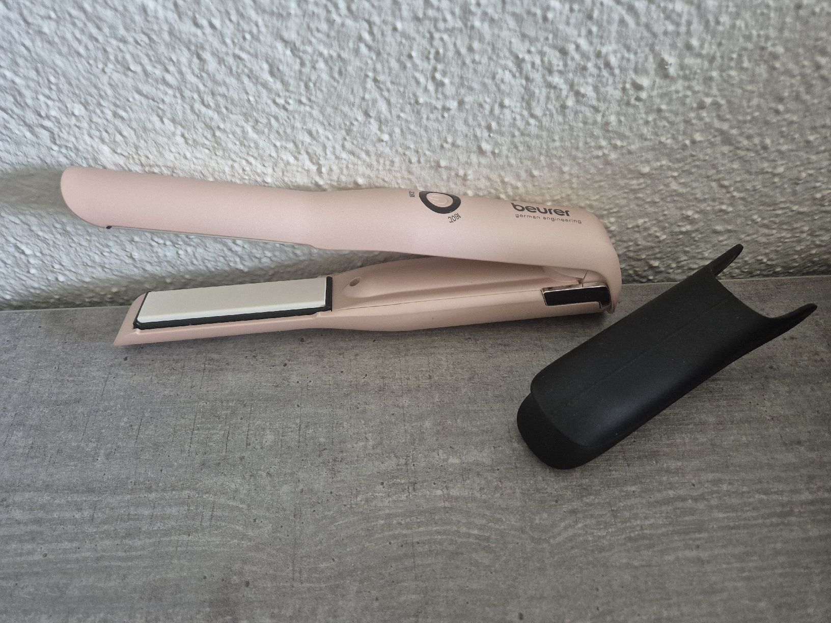 Beurer Lockenstäbe & Haarglätter: Haarglätter mini mit Akku – Gebraucht aus Oberriet SG von bae_2kbx 2
