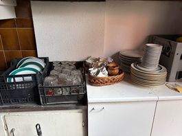 Set piatti, bicchieri, boccalini e boccale birra