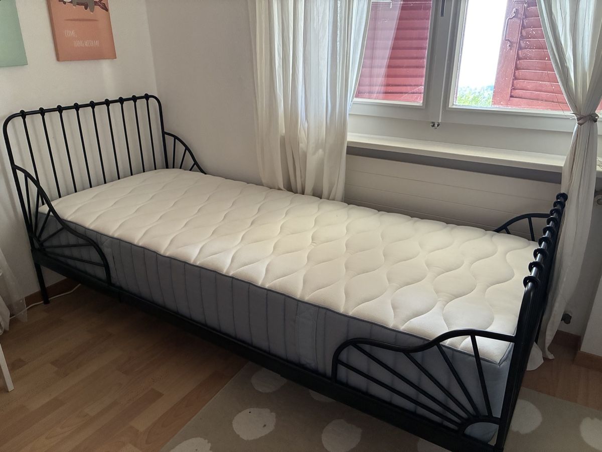 Ikea Lits: IKEA Minnen Bed frame – D'occasion à Mont-sur-Rolle par MsRVD 2