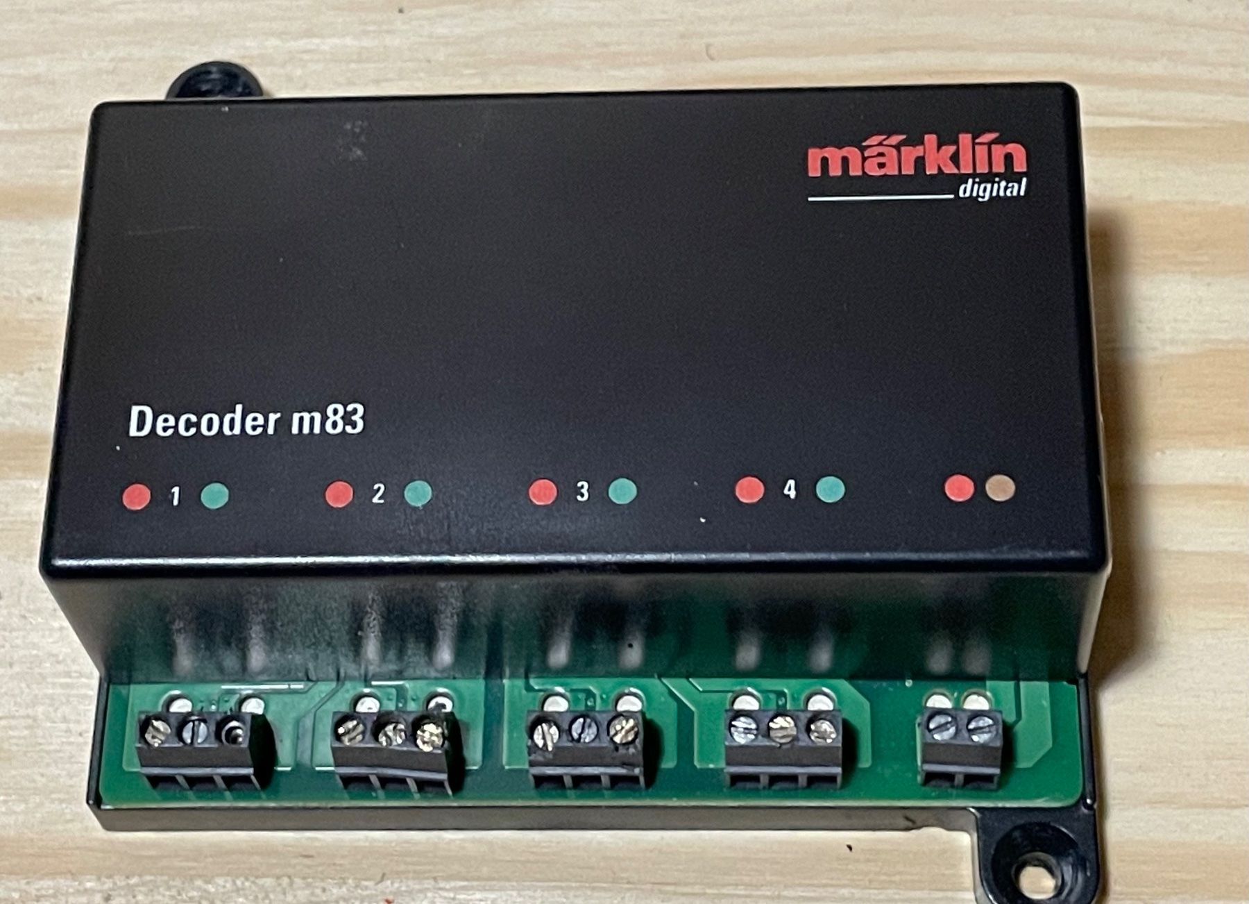 Märklin Modelleisenbahnen: Märklin: Decoder M83, Nr. 60832 – Neu und originalverpackt aus Gossau SG von