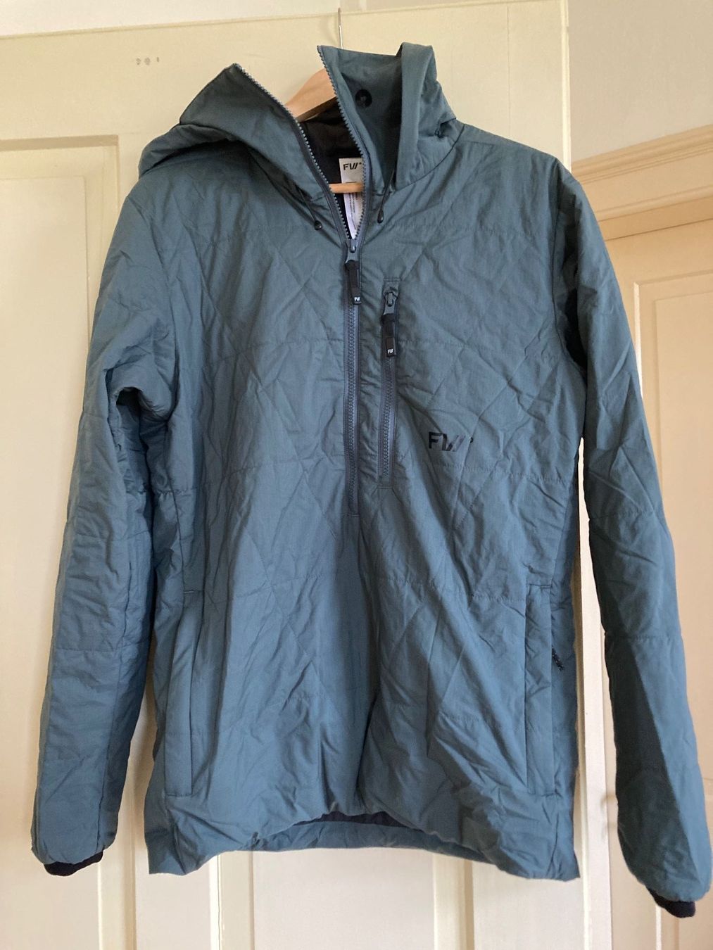 Giacche: Forward FW Apparel, Steppjacke, windbreaker, Outdoorjacke – Usato da Winterthur venduto da kuhnanto 1
