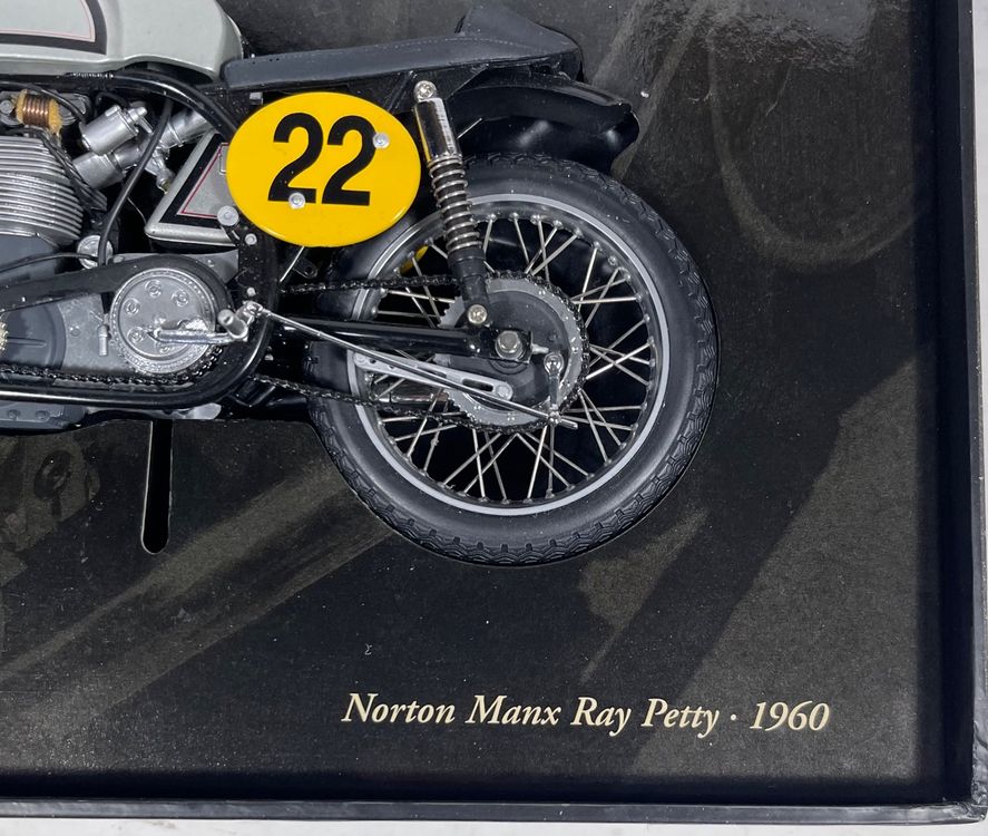 ダークブラウン 茶色 ミニチャンプス 1/12 Norton Manx Ray Petty 1960