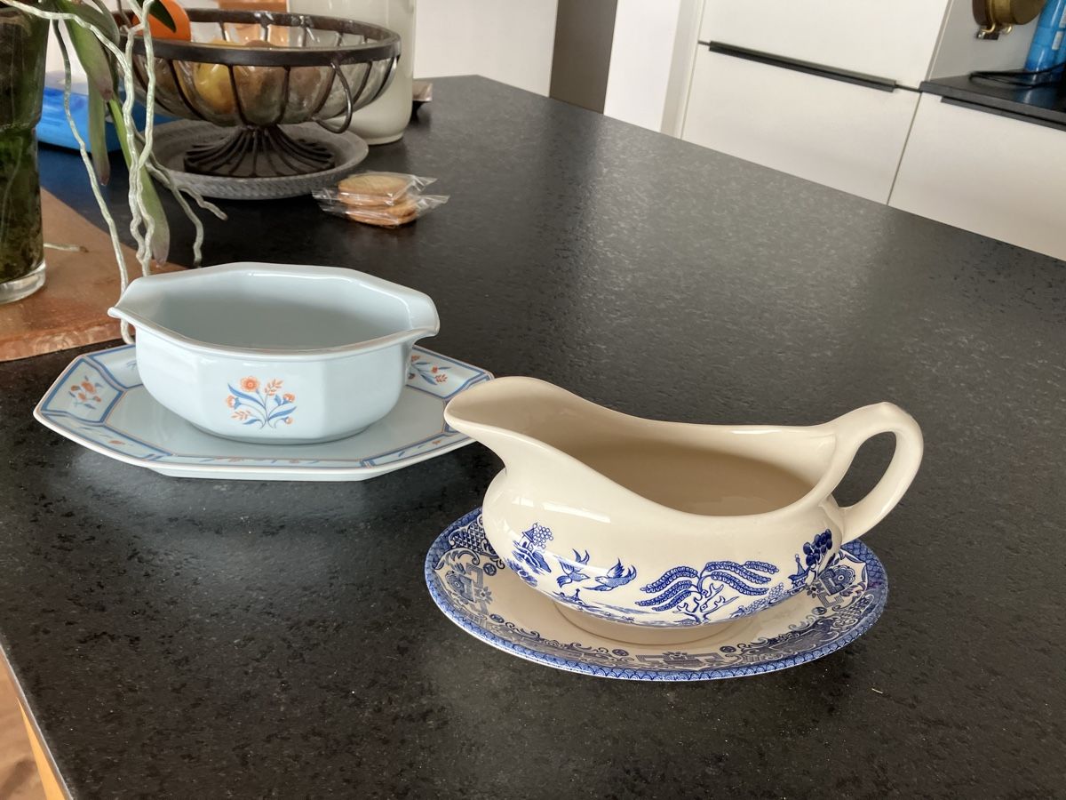 Geschirrsets: Saucières anciennes – Gebraucht aus pully von dylan69