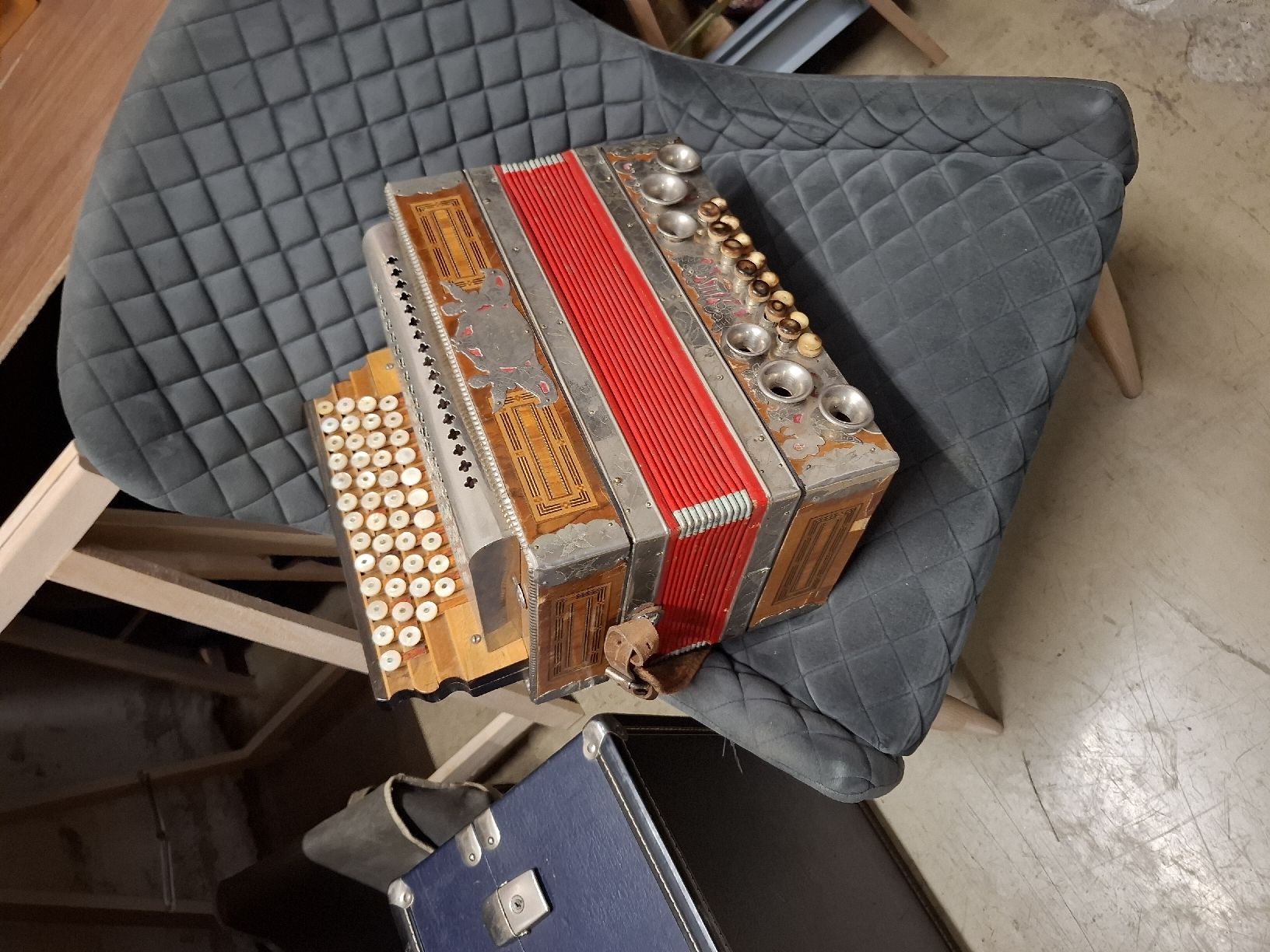 Musikinstrumente: accordéon autrichiennee – Gebraucht aus Villeneuve von BibiVintage 9