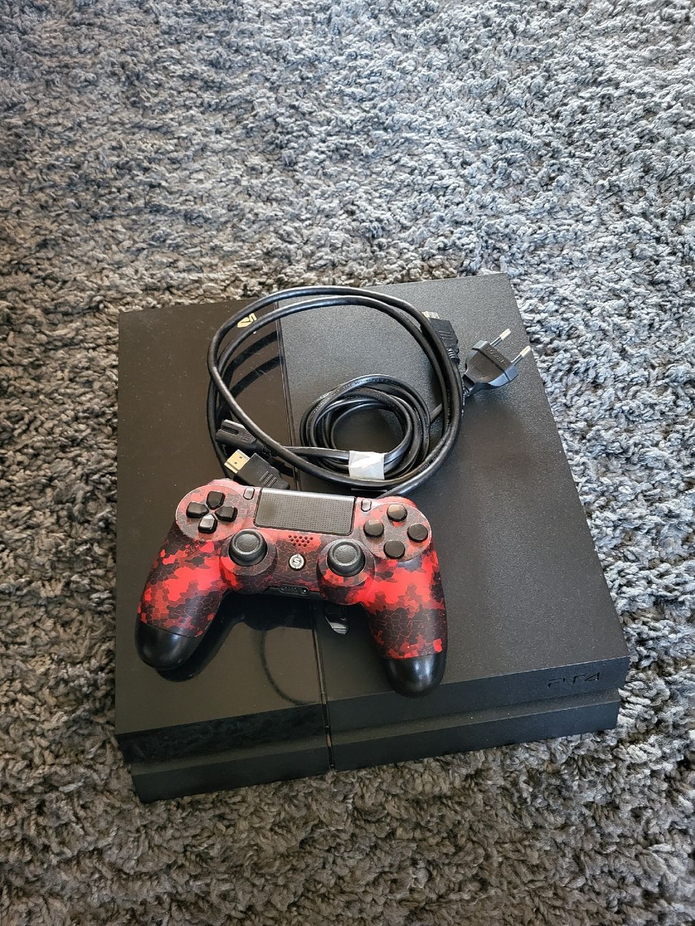 Sony Consoles: PlayStation 4 Konsole mit Scuf Controller gebraucht – D'occasion à Zürich par ale_drb2