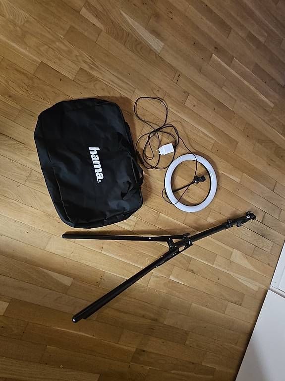Lampade: HAMA LED Ringlicht – Usato da Bremgarten AG venduto da chou89 1