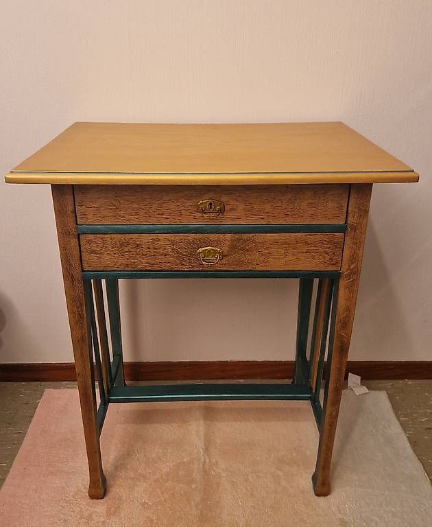 Set di tavolo e panche: Tisch und Stuhl – Usato da Winterthur venduto da Sadega 4
