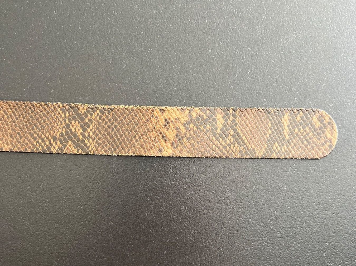 Sezane Cinture: Sézane · Ceinture Artemis · Kaki python – Usato da Crissier venduto da ChamoNova 4