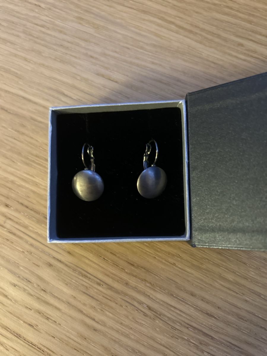 Ohrringe & -stecker: Damen Ohrringe – Gebraucht aus Zürich von elg_rqw7