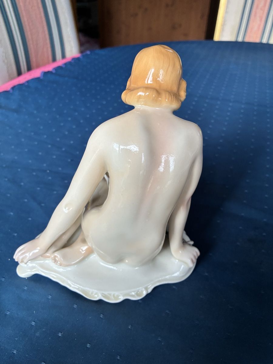 Karl Ens Statuette: Ens - weiblicher Akt mit Seerose – Usato da Dornach venduto da Rosengarten 4