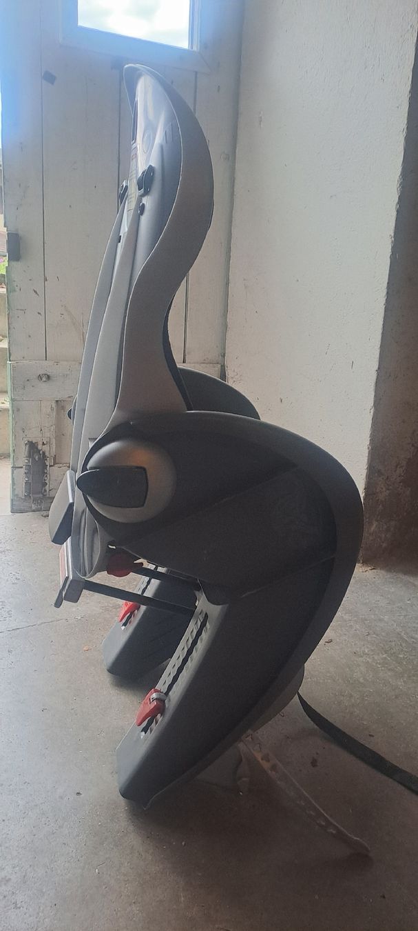 Auto-Kindersitze: Kinderfahrradsitz – Gebraucht aus Wiedlisbach von luzuzulu