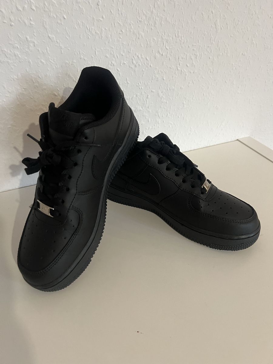 Nike Scarpe da uomo: Baskets Nike Air Force 1 noir pointure 38  – Nuovo (secondo la descrizione) da Genève venduto da Beduxo