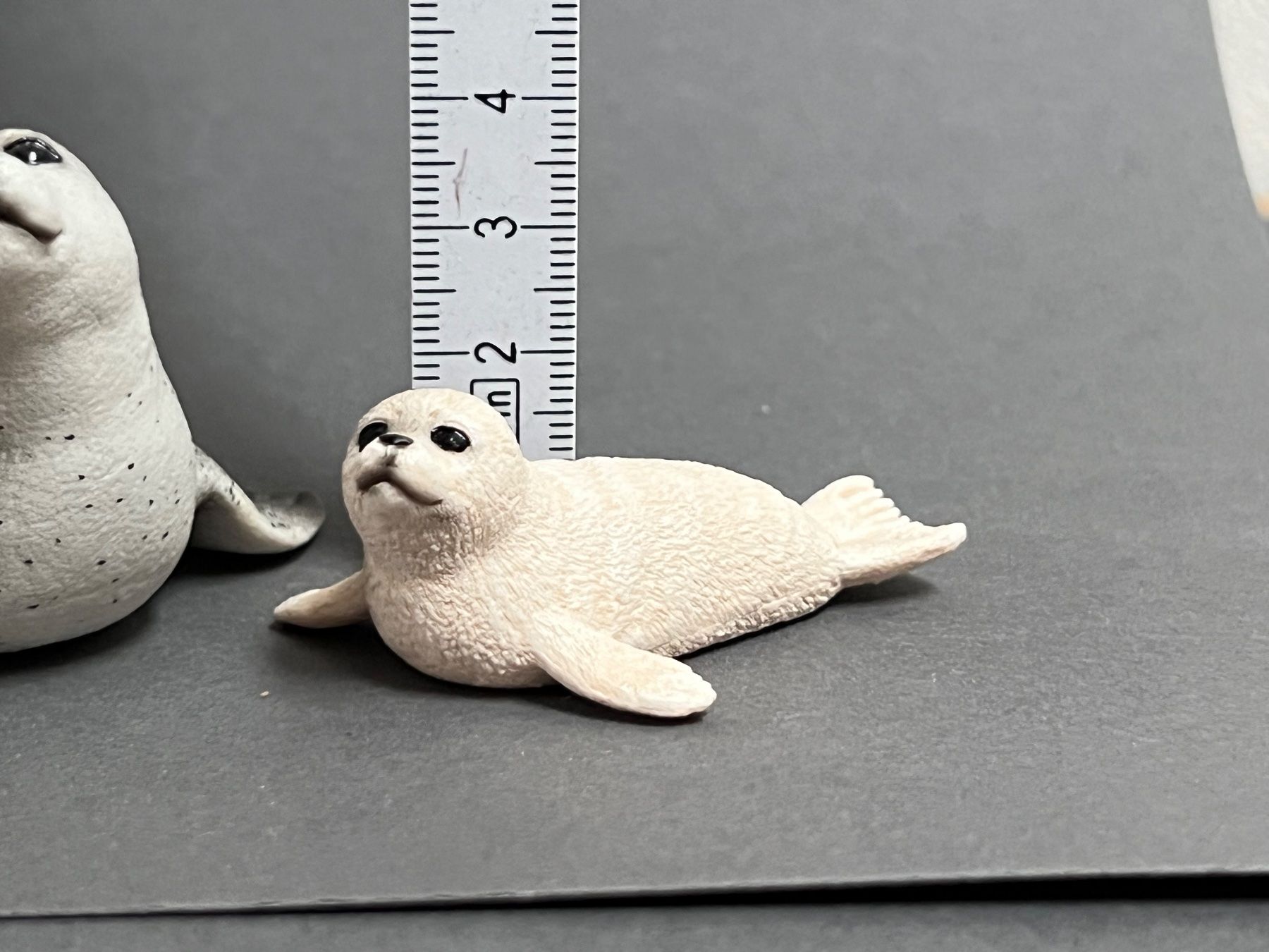 Schleich Statuette: Schleich Seehund Seehundjunges Robbe – Usato da Ennetbaden venduto da mapa05 2