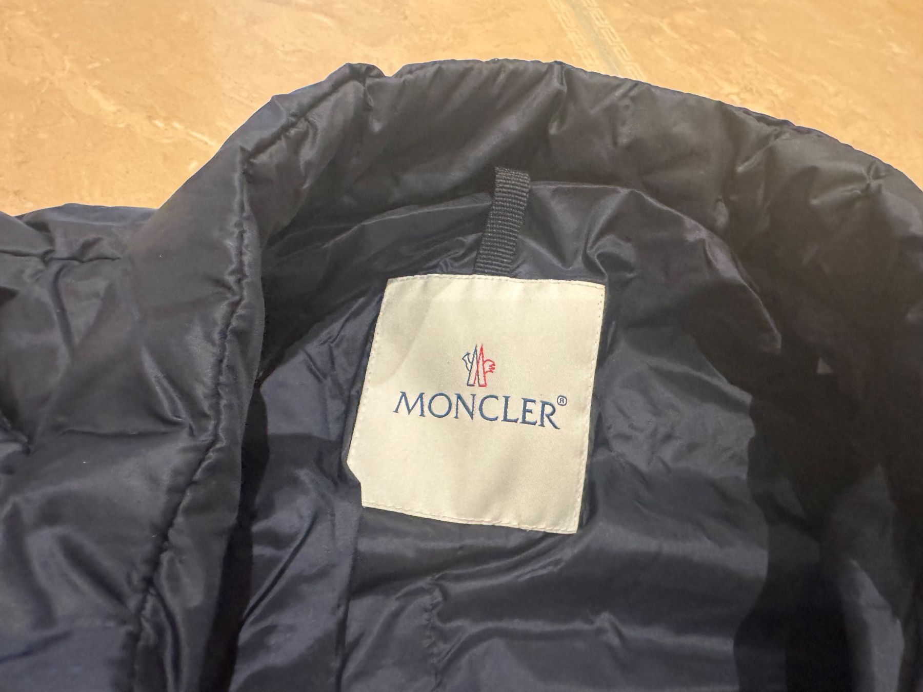 Cappotti: Moncler wunderschöner Uebergangs Mantel, 2-3 36-38 – Usato da Klingnau venduto da Markus14 4