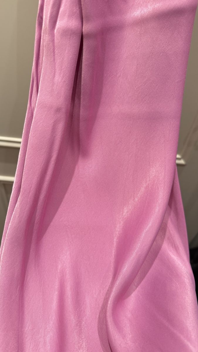 Zara Robes: Robe satinée S – D'occasion à geneve par gro_7mmx 2