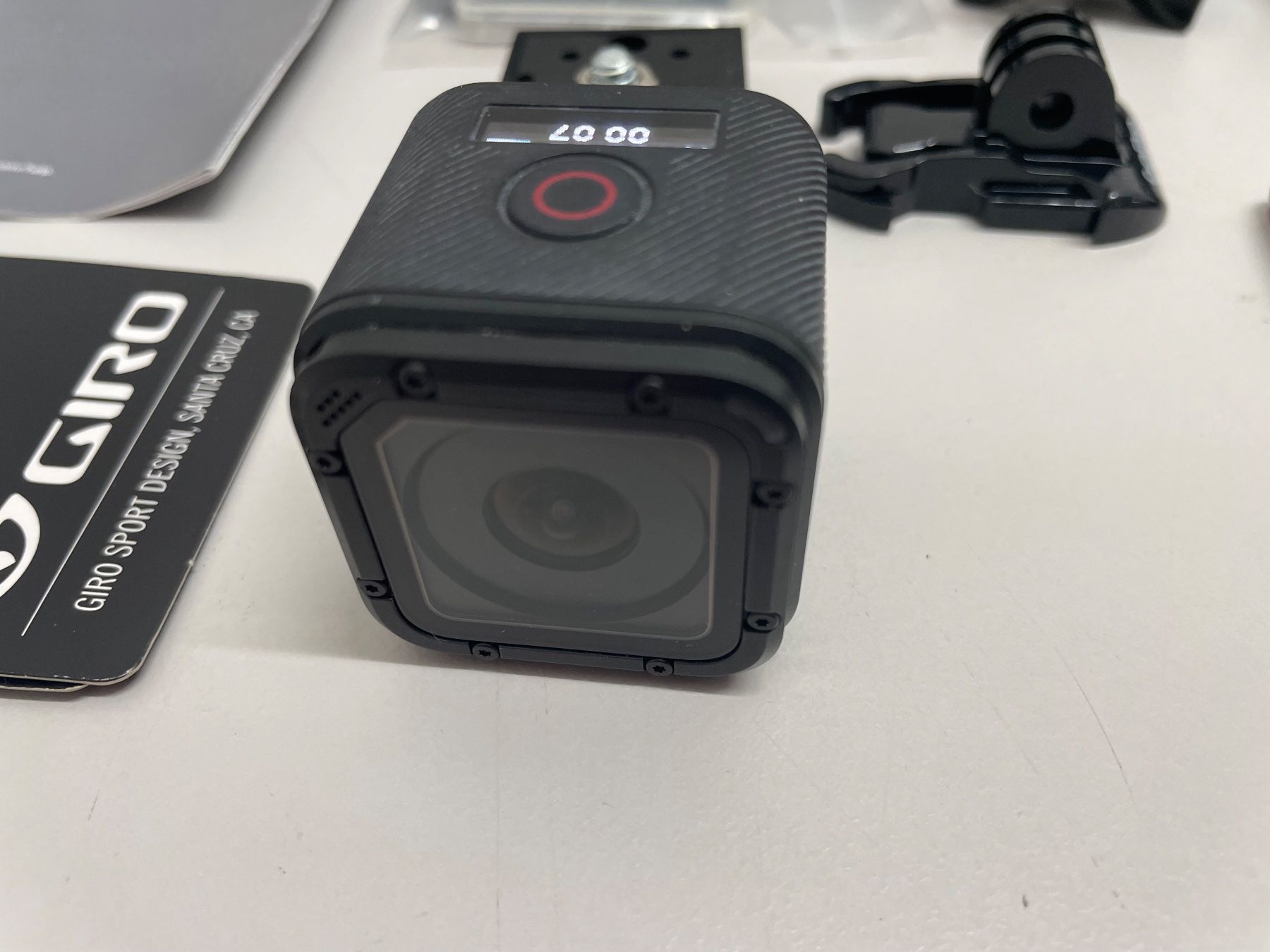 Gopro Action Cam: GoPro hero 4 session mit diversem Zubehör – Usato da Niederdorf venduto da LeptonAG 2