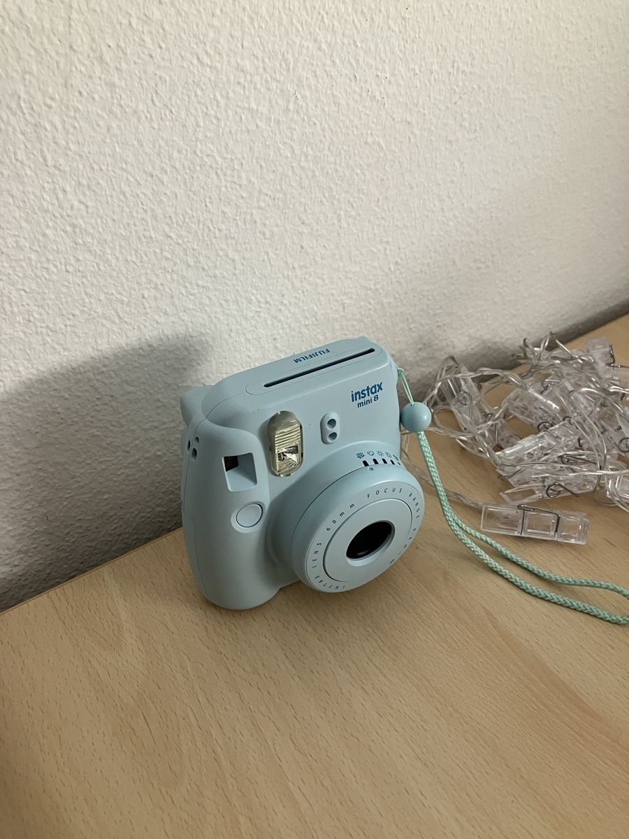 Fujifilm Appareil photo: Instax mini 8 bleu + guirlande lumineuse – D'occasion à Lausanne par Pingouin14 3