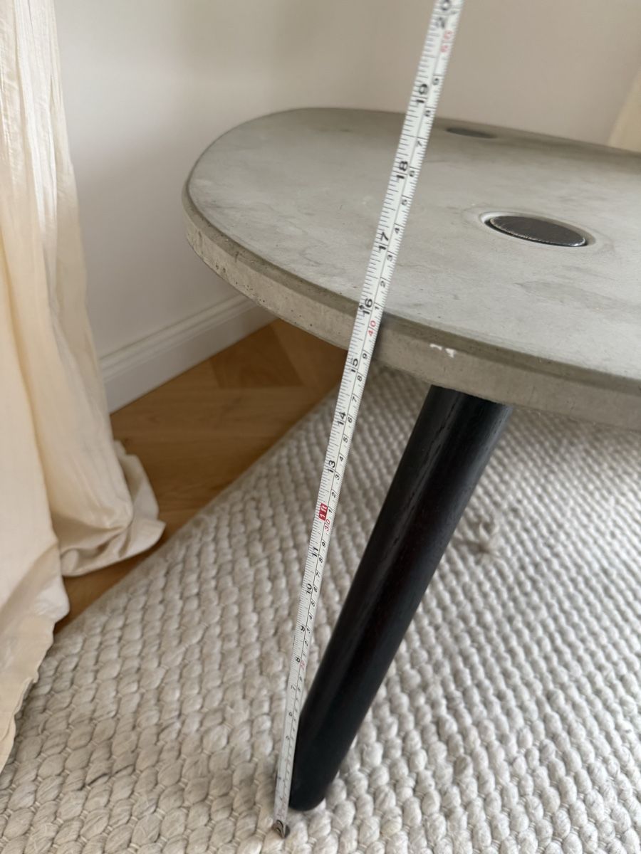 Tavoli: Triangle Concrete Coffee Table – Usato da Richterswil venduto da Ancyk 6