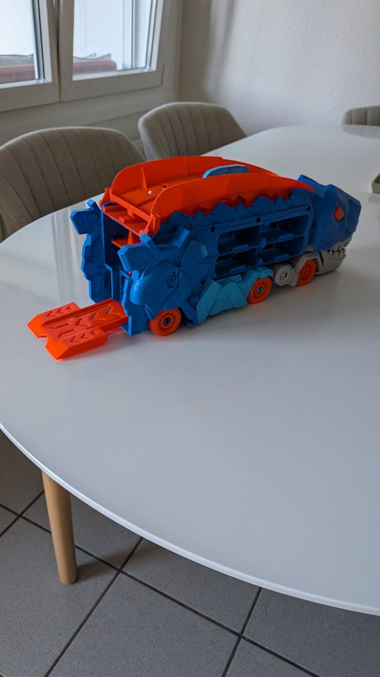 Jouets: Dinosaurier Transporter blau gebraucht – D'occasion à Ostermundigen par mizuth 2