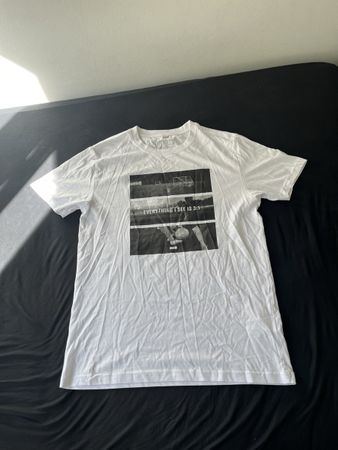 Football shirt size L