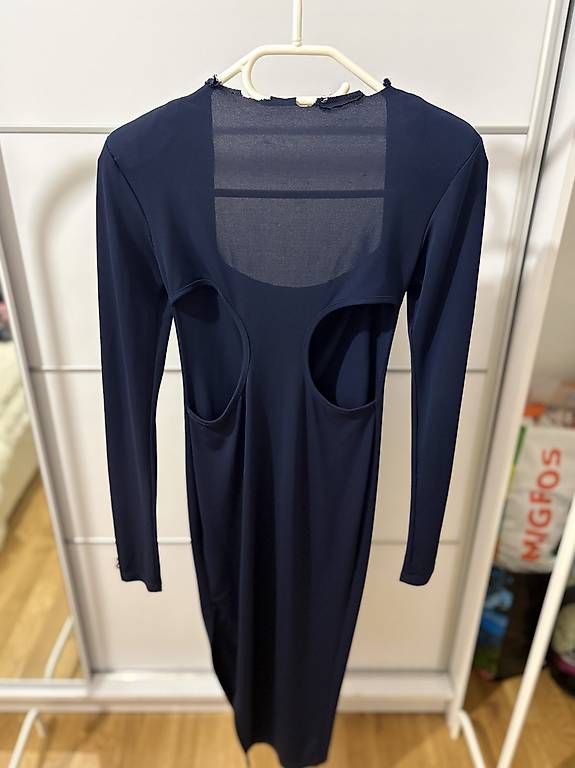 Kleider: Robe bleu élégante  – Gebraucht aus Lausanne von ahm_9l9k 1