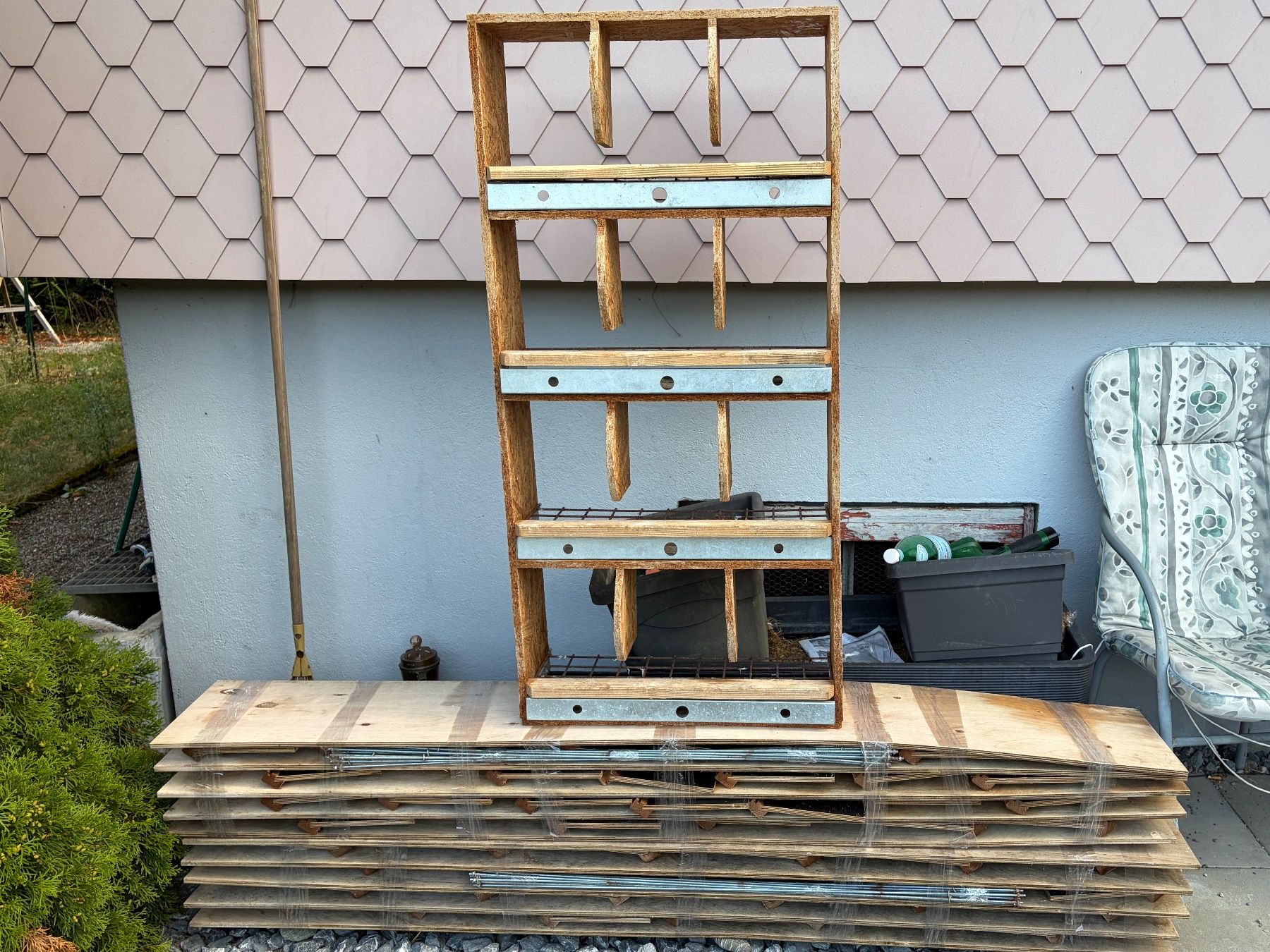 Scaffali: Tauben Sitze Regale 2 mal 24 Plätze – Nuovo (secondo la descrizione) da Oberweningen venduto da Achille.3 3