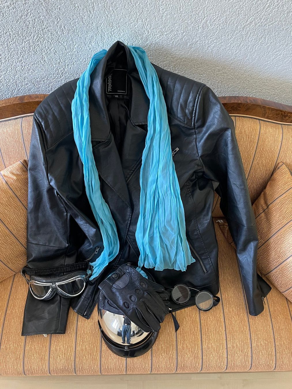 Abiti antichi: VeloSoleX Töffli Töff Oldtimer Jacke Helm Brille Nostalgie – Usato da Oftringen venduto da the_white_house
