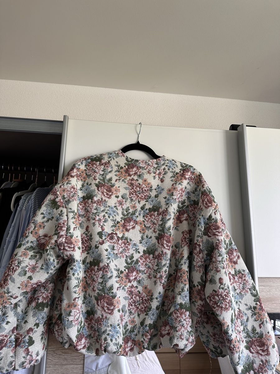 Giacche: Einzigartige Blumenjacke oversize – Nuovo (secondo la descrizione) da Zürich venduto da lu0_df5p 1