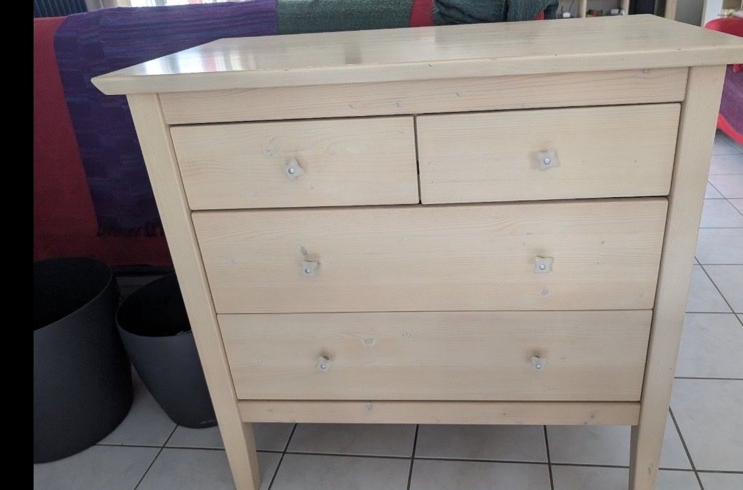 Tables à langer & accessoires: Wickelkommode – D'occasion à Luzern par Ecaqendresa