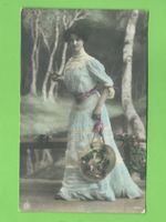 Alte Ansichtskarte Dame im Kleid, 1910er Jahre. Rarität!