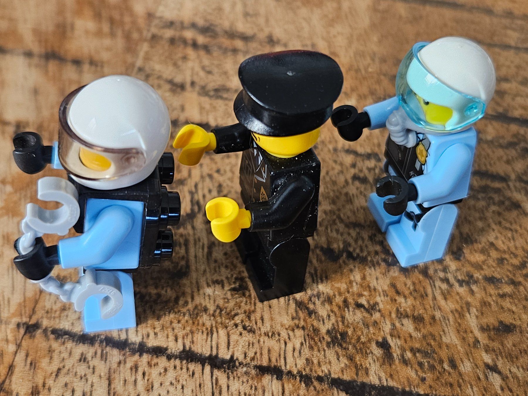 Lego Baukästen: lego lot de 3 figurines – Gebraucht aus Confignon von Ecrofigs 2