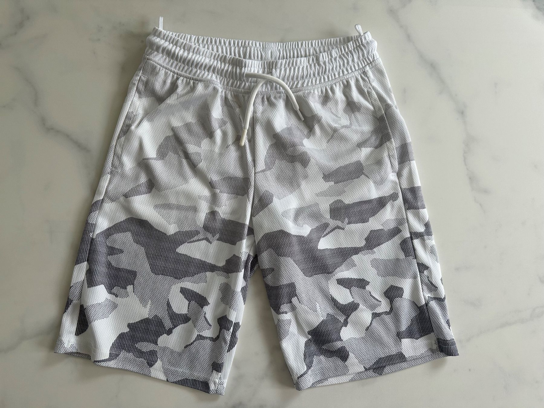 C&A Pantaloni: C&A Kinder Shorts Grösse:146/11 – Usato da Lausen venduto da Swissart123