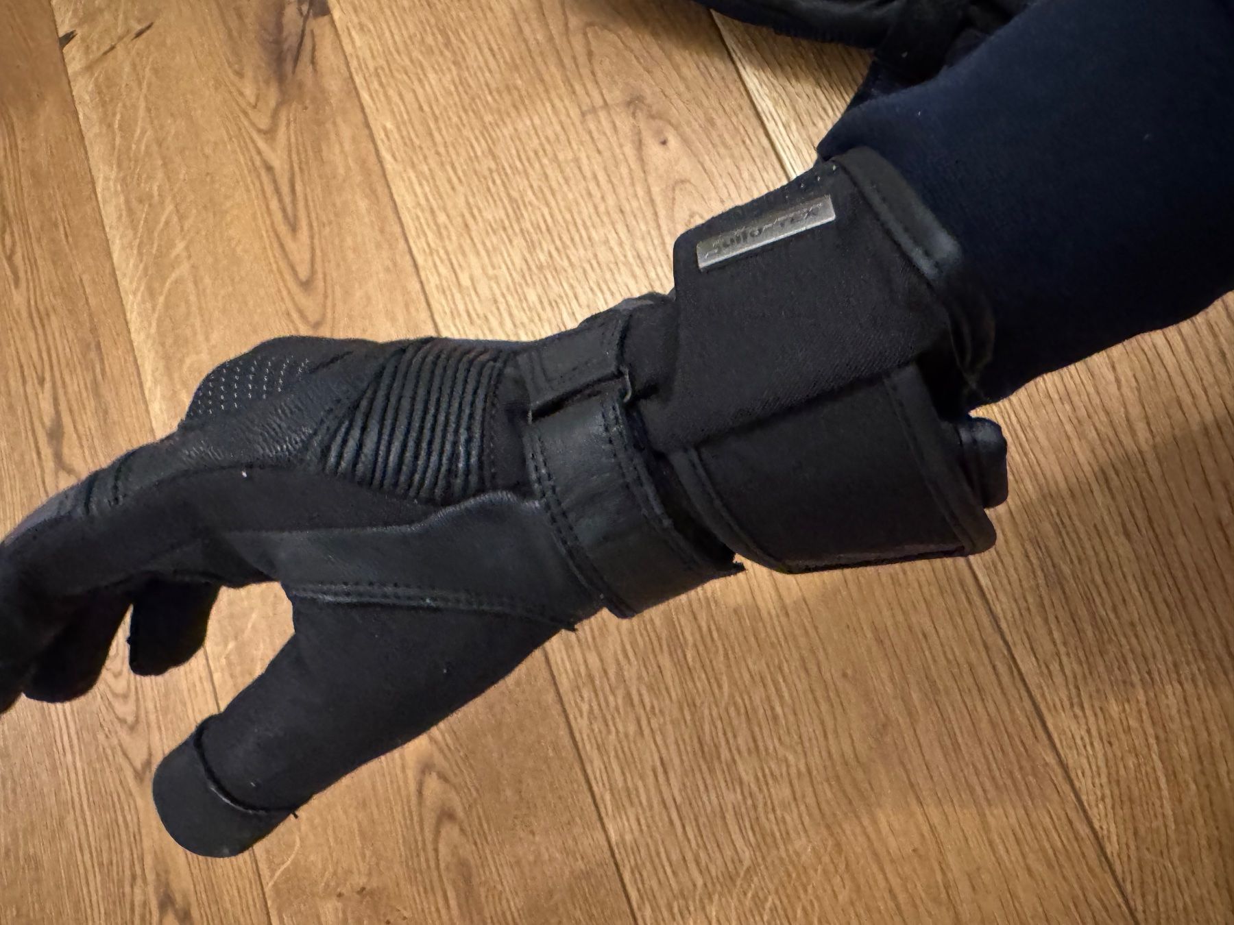 IXS Handschuhe & Handstulpen: IXS Damen Motorradhanschuhe – Neu (gemäss Beschreibung) aus Benken SG von Ambenz 2
